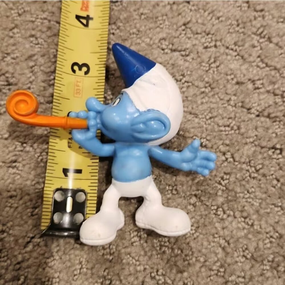 LOT OF 4 McDonald's SMURF FIGURINES